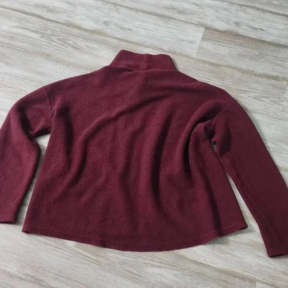 BR Nubby Oversized Turtleneck Sweater - Picture 4 of 6